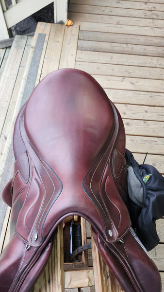 18" Devoucoux Chiberta Lab Monoflap Jump Saddle