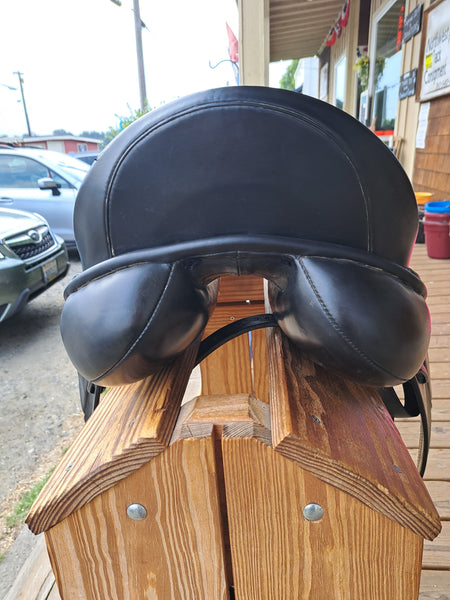 18" Borne Journey Dressage Saddle