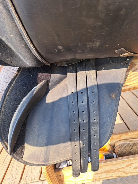 17.5" Wintec All Purpose English Saddle