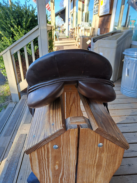 18" Collegiate All Purpose Saddle