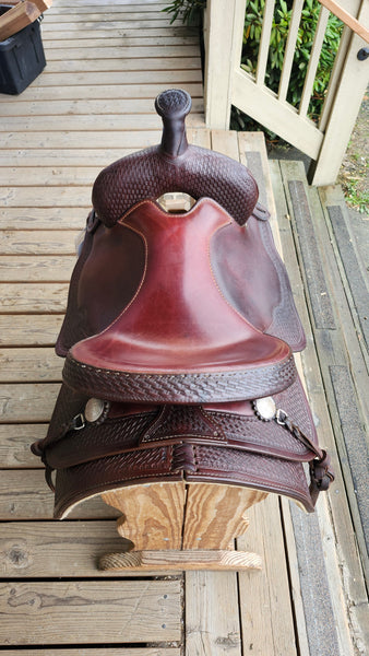 ON TRIAL 16" Crates Western Trail Saddle Package