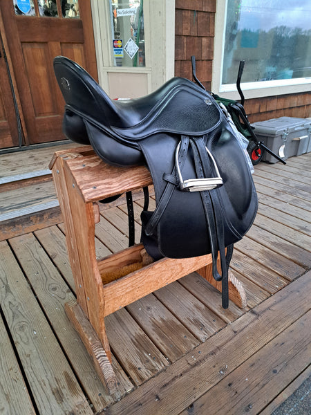 17.5" DP Saddlery Libra Dressage Saddle -Adjustable