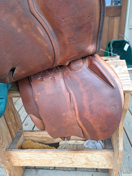17.5" Devoucoux Oldara Jumping Saddle
