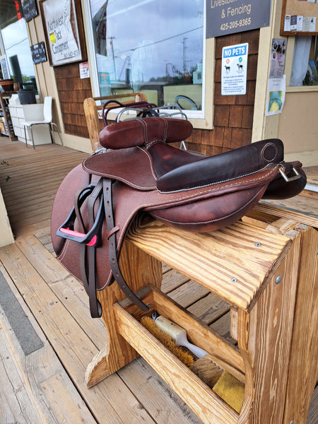 F.R.A. Leadline Saddle