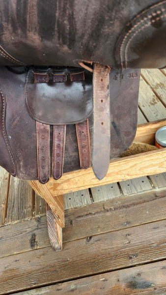 17" Crosby the GrandPrix Close Contact Saddle