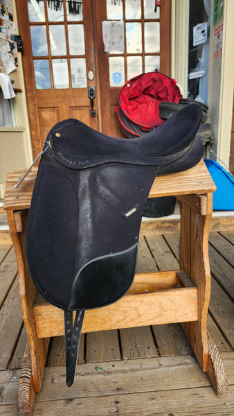 17.5" Wintec Pro Dressage Saddle