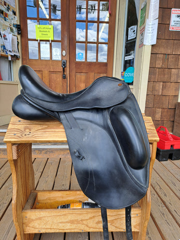 17" NSC Rhomeo Monoflap Dressage Saddle