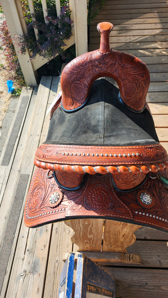 15" Circle J Treeless Barrel Saddle