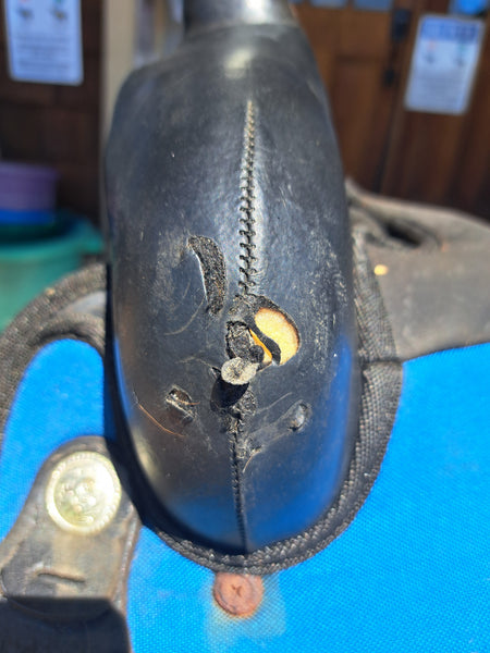 15" Abetta Synthetic Western Saddle