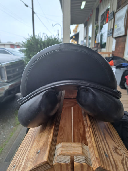 17" Amerigo Vega Dressage Saddle