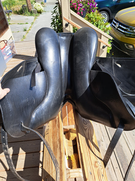 18" Schleese Ostergaard Dressage Saddle