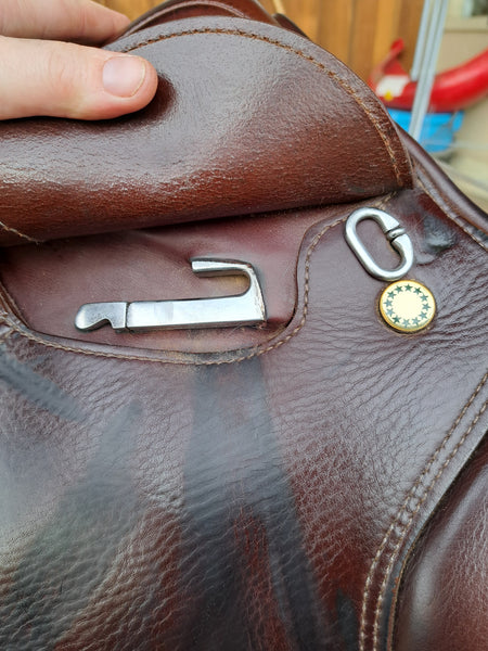 18" Prestige Meredith Close Contact Saddle