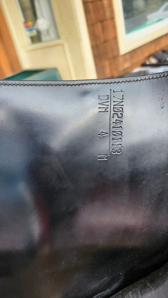 17" Amerigo Vega Dressage Saddle