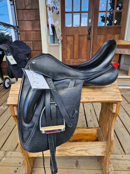 18" Custom Saddlery Icon Star Monoflap Dressage Saddle