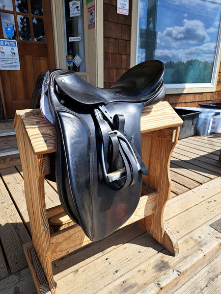 ON TRIAL 17.5" Passier Baum Dressage Saddle