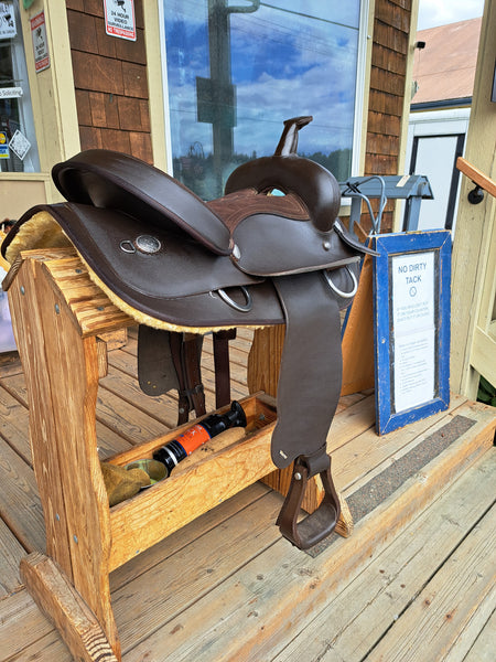 15" Wintec Synthetic Western Saddle