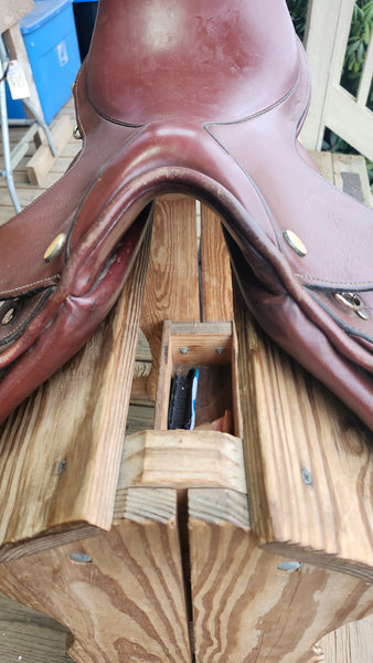 15" Kincade Close Contact Jump Saddle