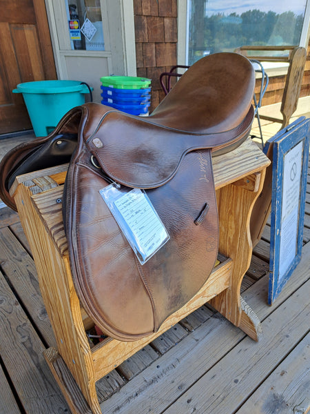 17.5" Hampton & Scott All Purpose English Saddle