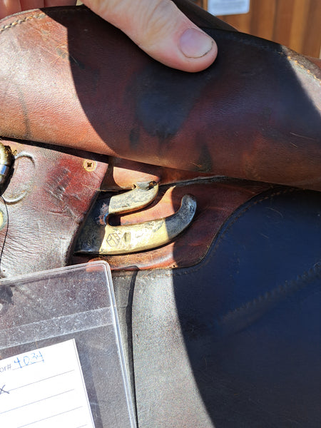 16.5" Devoucoux Biarritz Close Contact Saddle