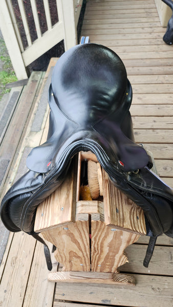 17" Albion Style Dressage Saddle