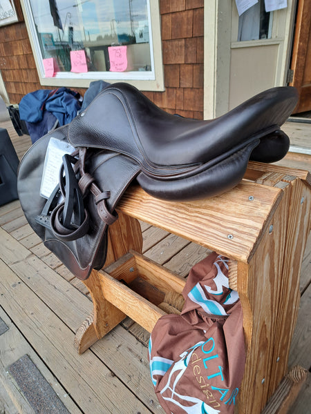 ON TRIAL 18" Voltaire Stuttgart Jumping Saddle