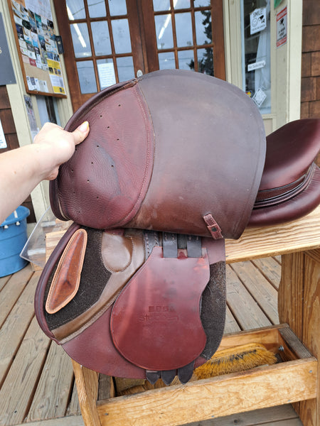 18" Stubben Ascend Jumping Saddle