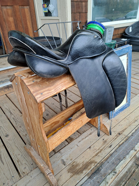 18.5" Borne Dressage Saddle