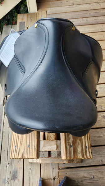 17" Carlyle Dressage Saddle