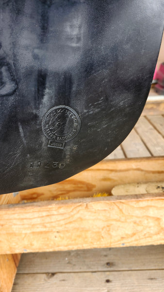 18" Jeffries Elite Dressage Saddle