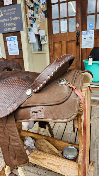 16" Synthetic Barrel Saddle
