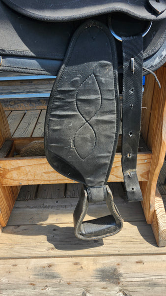 ON TRIAL 16" Synthetic Western Saddle