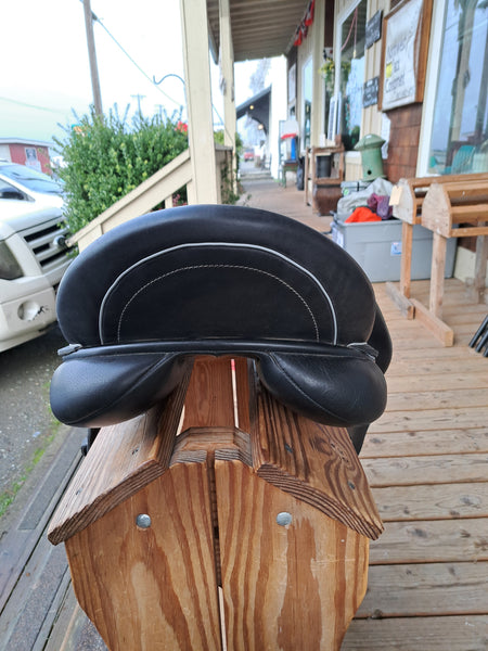 18"  Custom Saddlery Icon Star Dressage Saddle