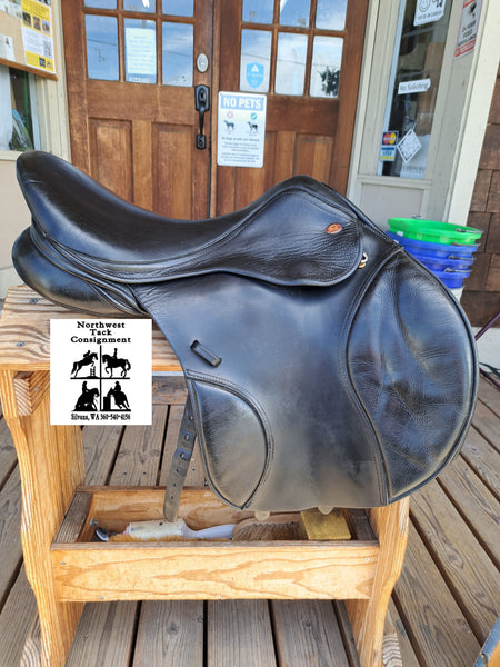 17.5" Kent & Masters MJJ S-Series Jumping Saddle