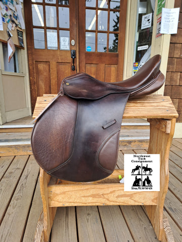 17.5" Thornhill Pro jump saddle