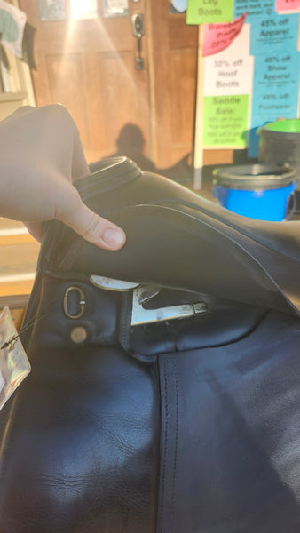 17.5" Albion SL Dressage Saddle