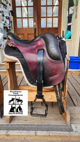 16" Ortho-Flex Endurance Saddle w/ Skito Booties