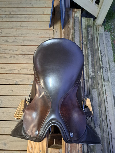 17.5" Cliff Barnsby Raven Dressage Saddle