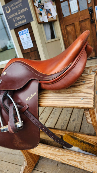 17" M. Toulouse Close Contact Jump Saddle