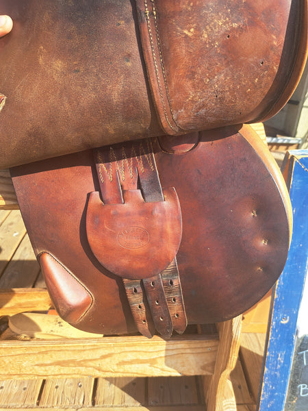 17" Devoucoux Biarritz Jump Saddle