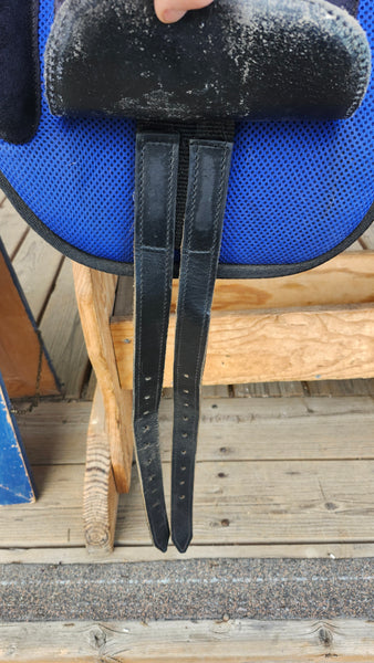 17" Tough 1 Treeless Endurance Saddle (#1)