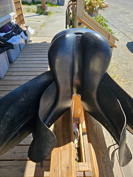 17" Collegiate Dressage Saddle