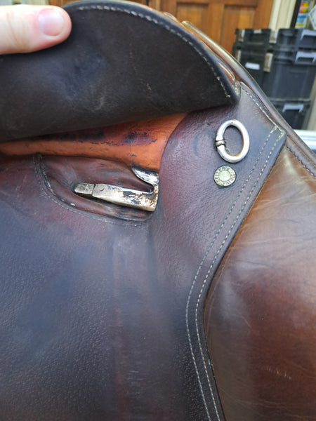 ON TRIAL 17" Patric Sellerie Close Contact Saddle