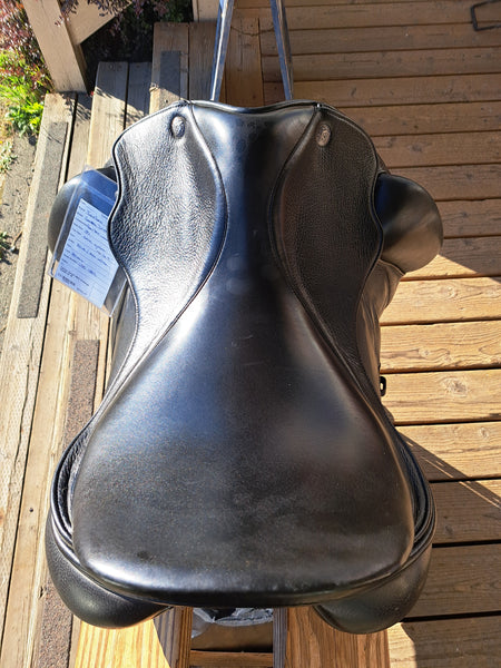 18" Fairfax Gareth Dressage Saddle