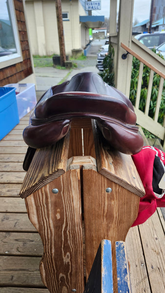 17.5" CWD SE01 Close Contact Jump Saddle