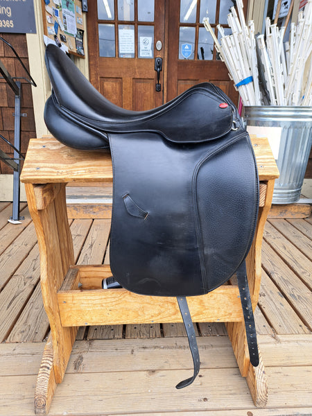 17.5" Duett Fidelio Dressage Saddle