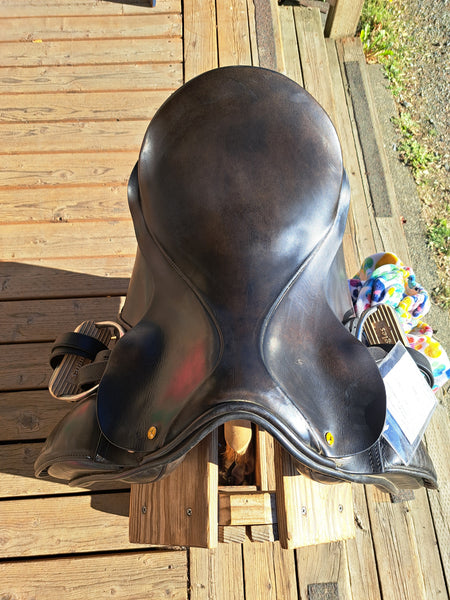 17" Black Country Dressage Saddle