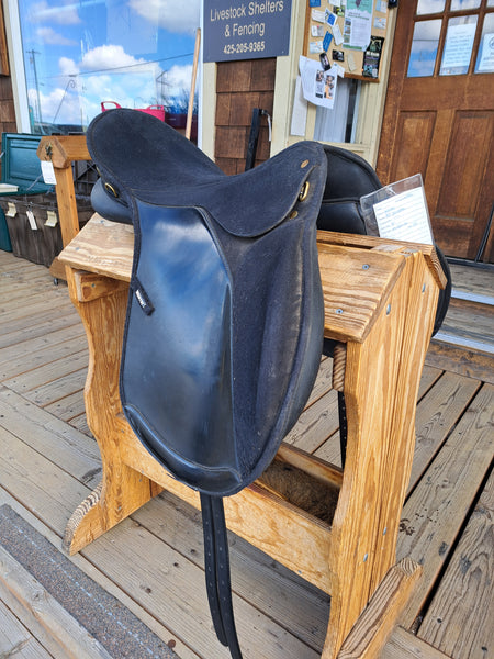 18" Wintec All Purpose Saddle
