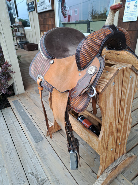 15.5" Circle Y Mercedes Barrel Saddle