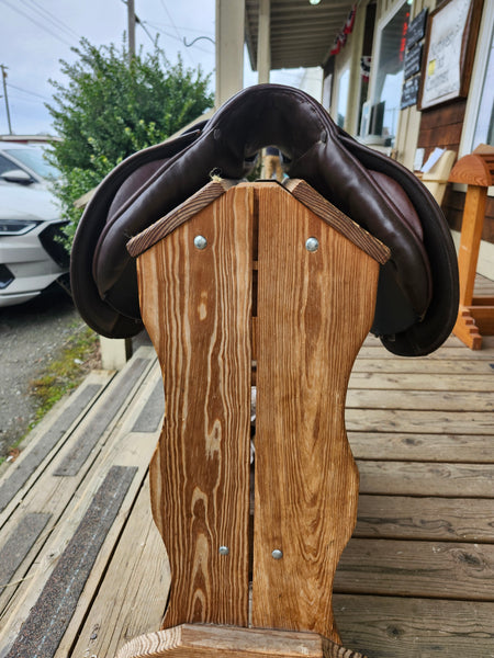 16" Courbette Primus Close Contact Saddle