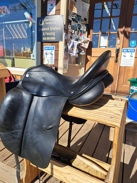 17.5" Albion Platinum Ultima Dressage Saddle